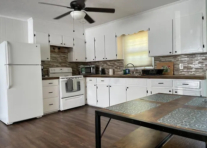 1 King/2Queen Bd Home Next To Big Park
